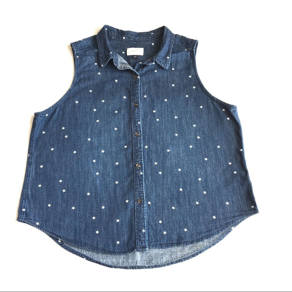 Universal Thread | Denim Star button top